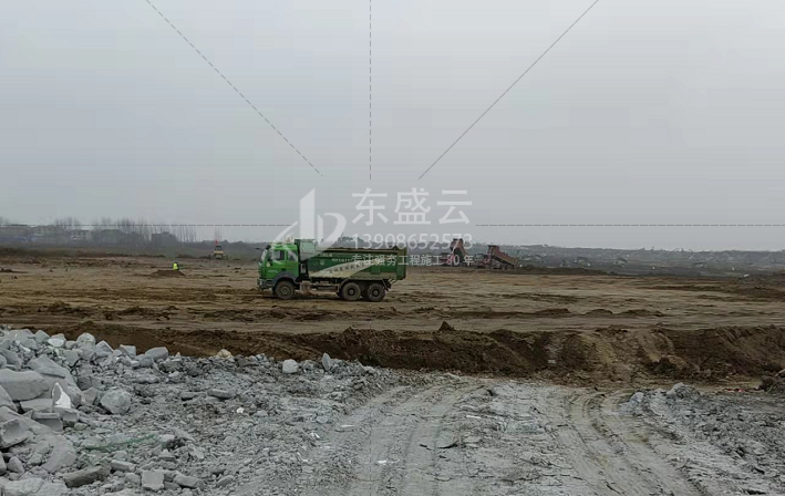 強(qiáng)夯公司東盛云，在襄陽劉集比亞迪產(chǎn)業(yè)園提出合理化建議